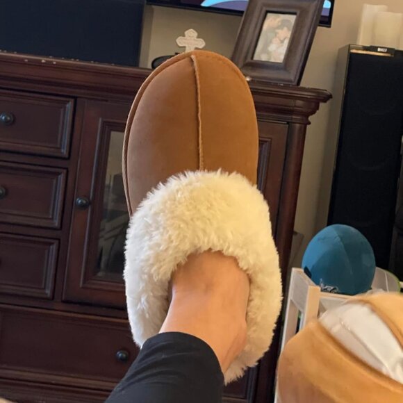🆕Women Tan Madge Fuzzy Ethylene Vinyl Acetate Faux Fur Faux Suede Slipper - Picture 2 of 10